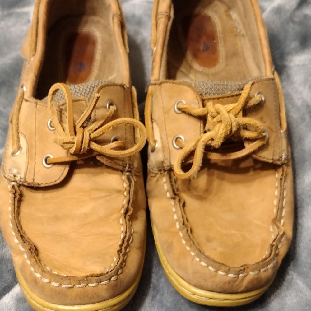 Aloha Island slip on loafers size 8M used and worn